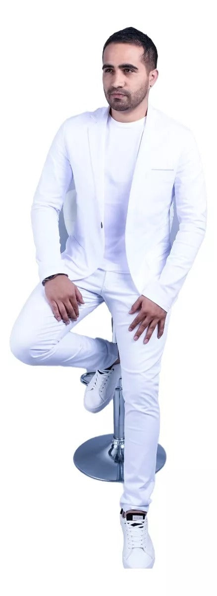 Luce Profesional y Moderna: Conjunto Estilizado de Blazer, Pantalón y Camisa